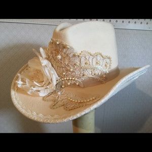 Beautiful vintage hat